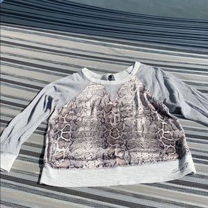 Seven7 Brand sweatshirt